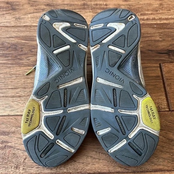 Vionic Zen Sneakers Walking Shoes Orthotic Support Comfort Silver Gray Size 6 - Picture 10 of 11